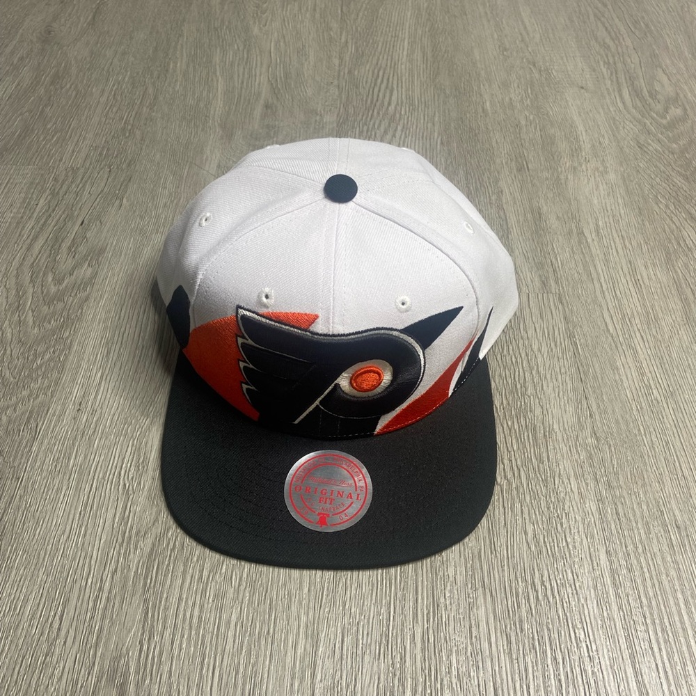 Philadelphia Flyers Sharktooth SnapBack